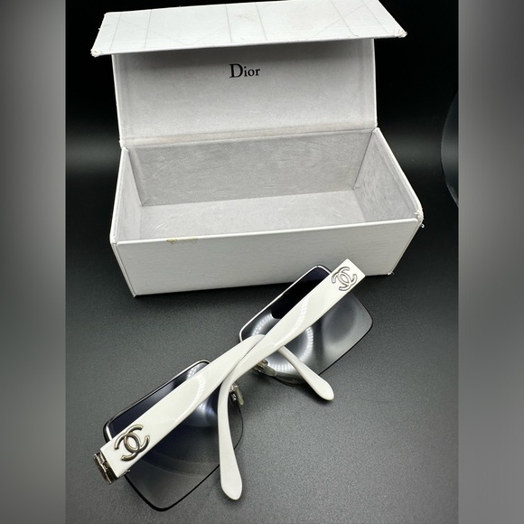 Authentic Vintage Chanel  Sunglasses White Temples Rare Vintage With Dior Case - Picture 16 of 16